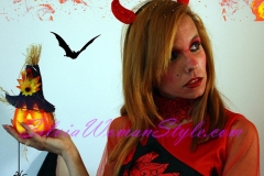 9237-silvia-halloween-diabla